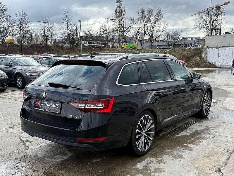 Gebraucht Skoda Superb LAURIN & KLEMENT 150 PS (110 kW) 2019 Schwarz Kombi