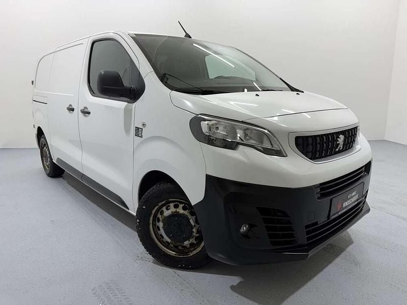 Gebraucht Peugeot Expert Premium 122 PS (89 kW) 2019 Weiß Van