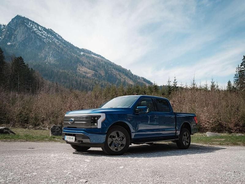 Blau Gebraucht 2024 Ford F-150 Lariat Abholung | € 154.800 - Bild 1/4
