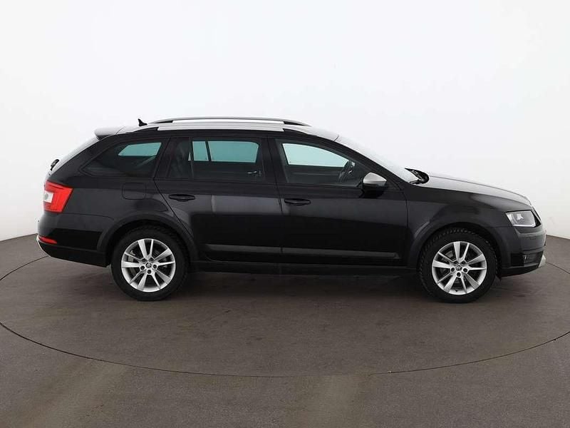Gebraucht Skoda Octavia Scout 184 PS (135 kW) 2015 Schwarz Kombi