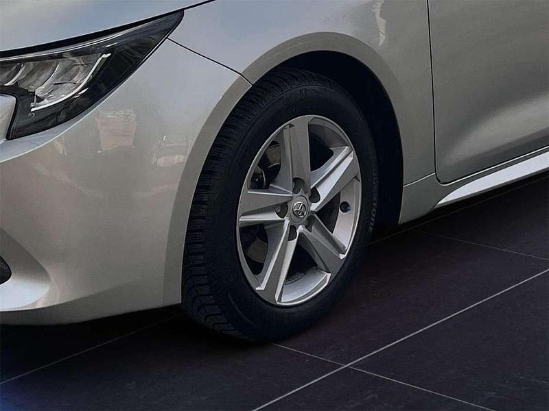 Gebraucht Toyota Corolla Active 116 PS (85 kW) 2020 Silber Limousine