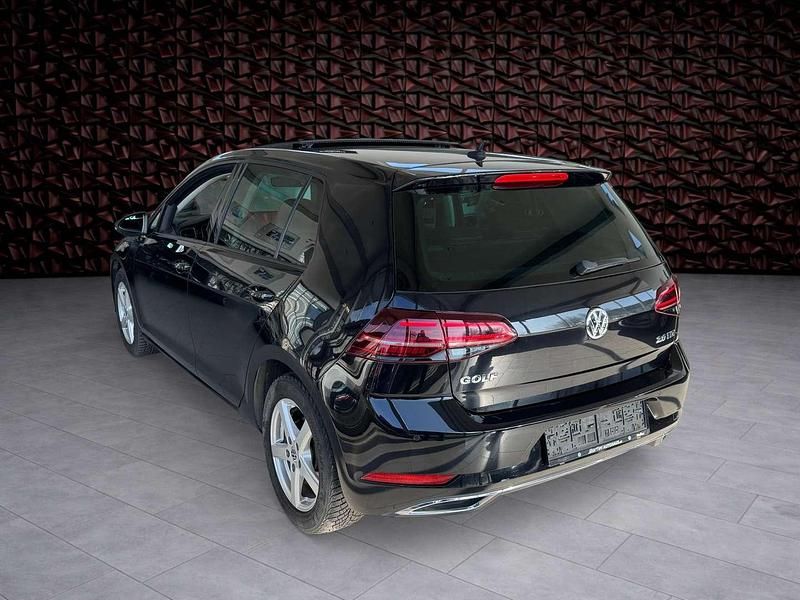 Gebraucht VW Golf VII Highline 150 PS (110 kW) 2017 Schwarz Limousine