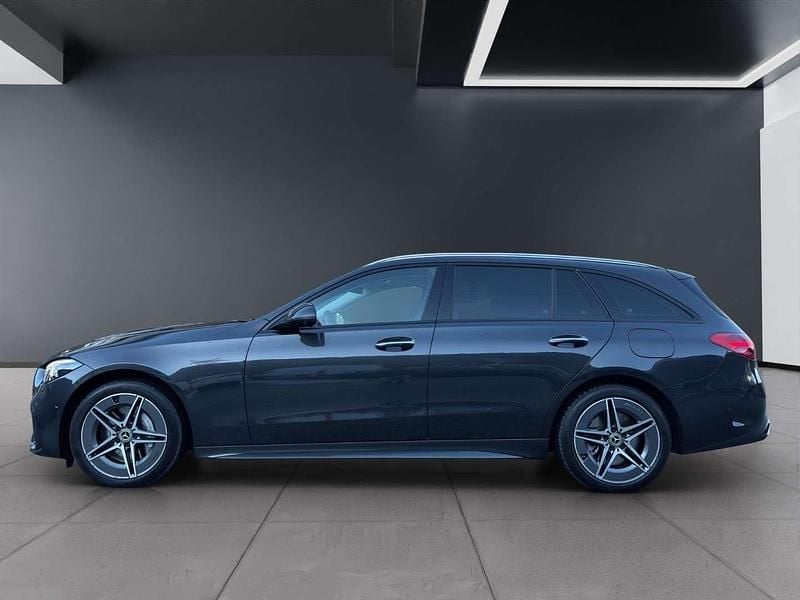Gebraucht Mercedes C300e 197 PS (144 kW) 2024 Grau Kombi