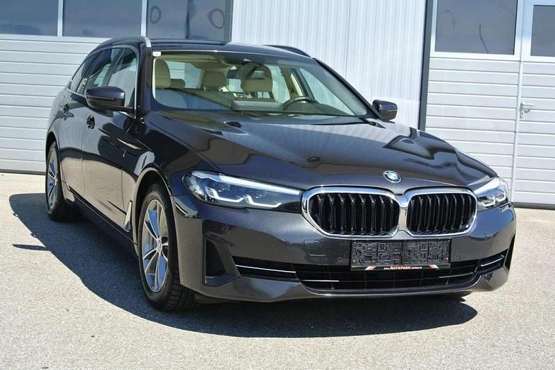Gebraucht BMW 530 Performance 286 PS (210 kW) 2022 Grau Kombi