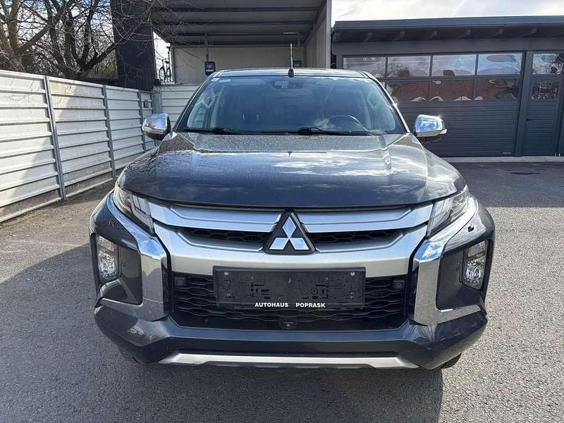 Gebraucht Mitsubishi L200 150 PS (110 kW) 2019 Grau Abholung