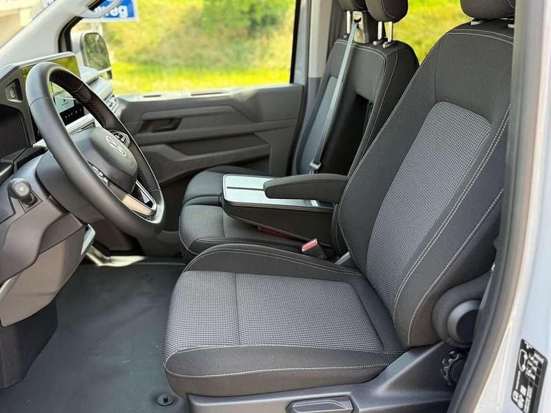 Neu VW T6.1 85 kW (116 PS) 2025 Grau Van