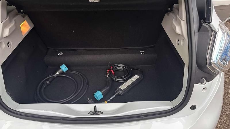 Gebraucht Renault Zoe Life 41 kW (56 PS) 2017 Weiß Kleinwagen