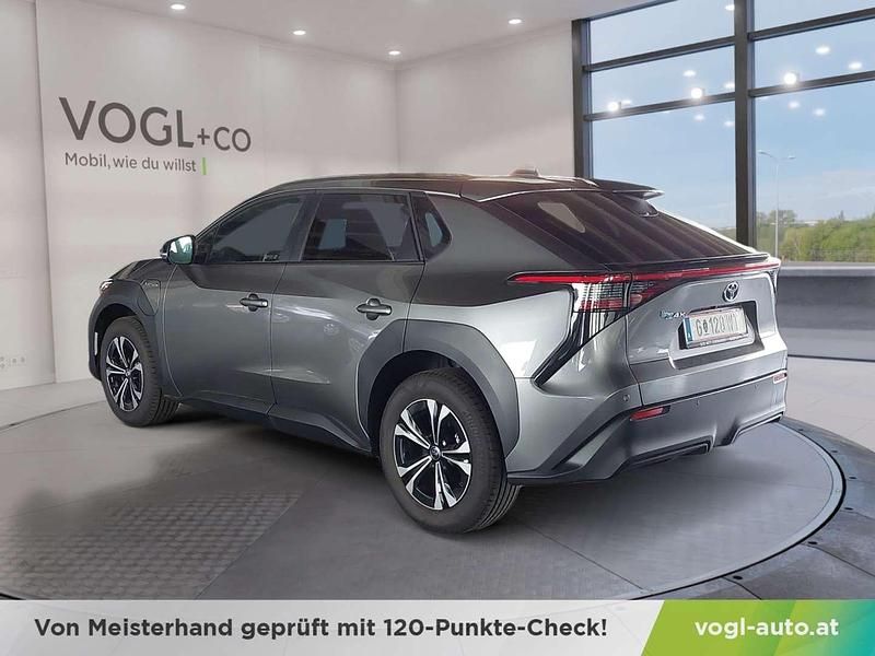 Gebraucht Toyota bZ4X 72 kW (99 PS) 2023 Grau SUV