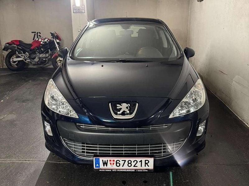 Gebraucht Peugeot 308 Comfort 98 PS (72 kW) 2010 Blau Limousine