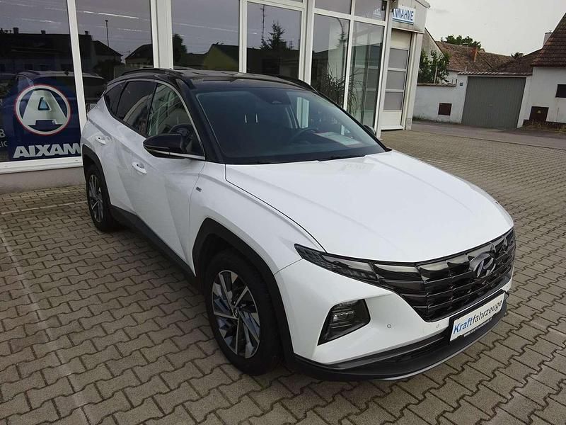 Gebraucht Hyundai Tucson Trend 150 PS (110 kW) 2021 Weiß SUV