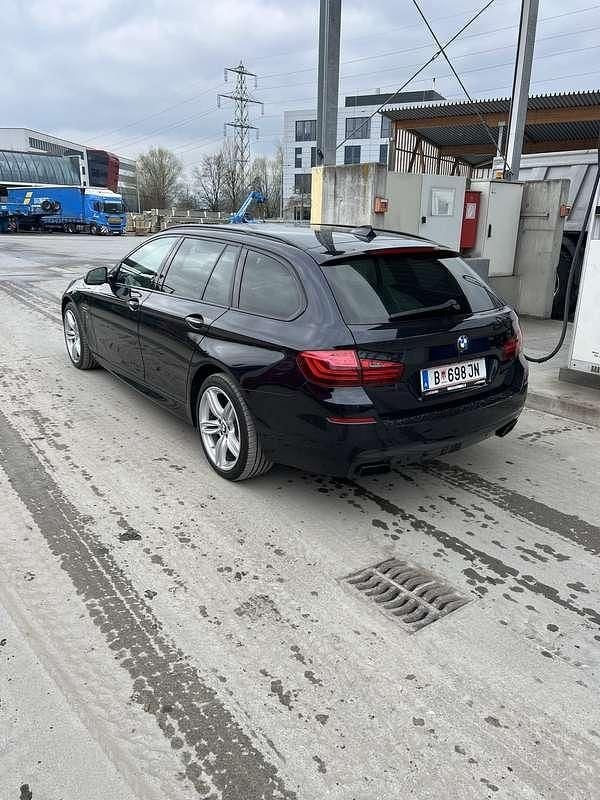 Gebraucht BMW 535 M Sport 313 PS (230 kW) 2015 Schwarz Kombi