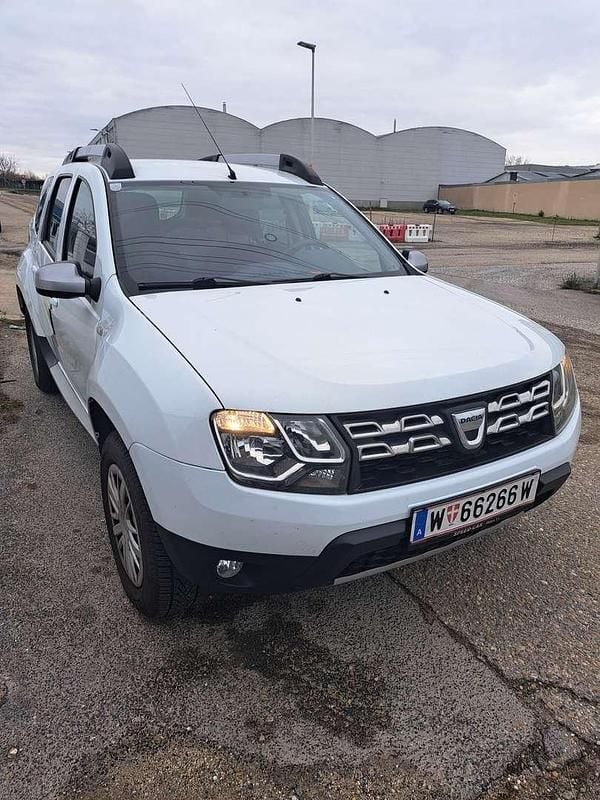 Weiß Gebraucht 2014 Dacia Duster SUV | € 6.999 (Fairer Preis) - Bild 1/4
