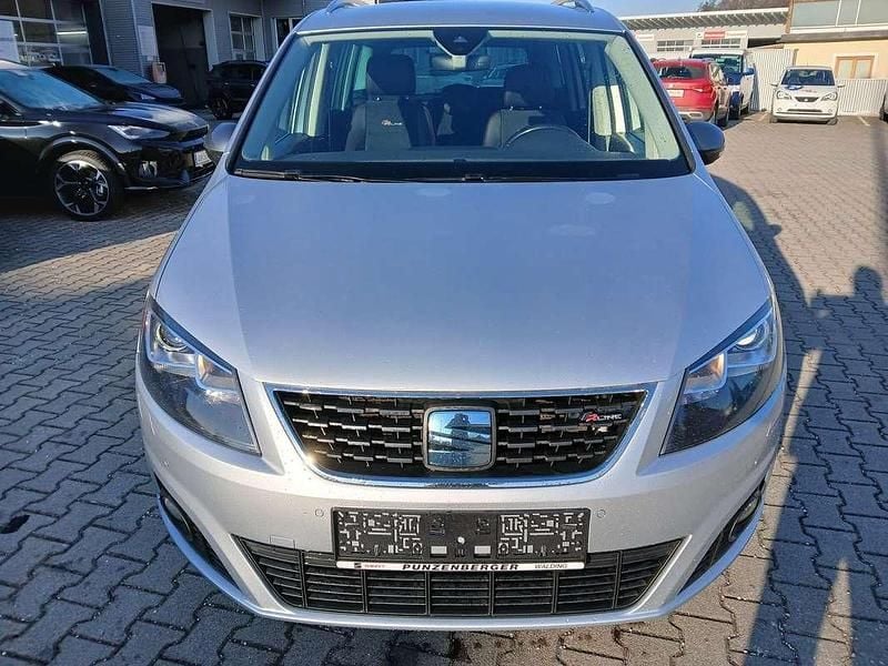 Gebraucht Seat Alhambra 4Drive 177 PS (130 kW) 2020 Silber  metallic Van / Kleinbus
