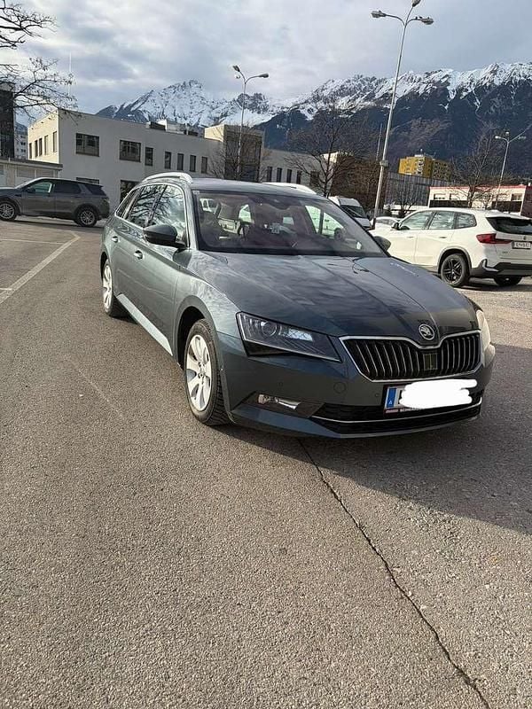 Gebraucht Skoda Superb Style 190 PS (139 kW) 2019 Grau Kombi