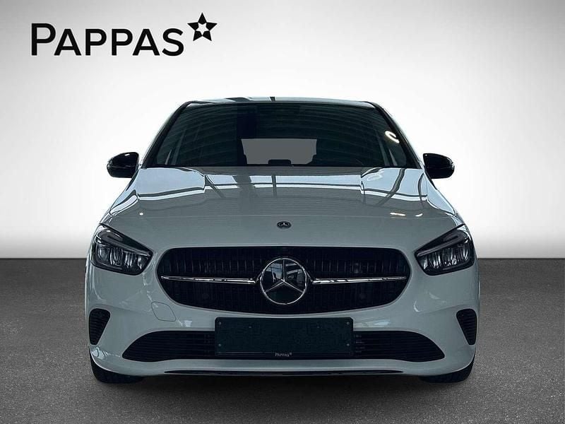 Gebraucht Mercedes B180 Progressive 116 PS (85 kW) 2025 Unilack polarweiß Van / Kleinbus