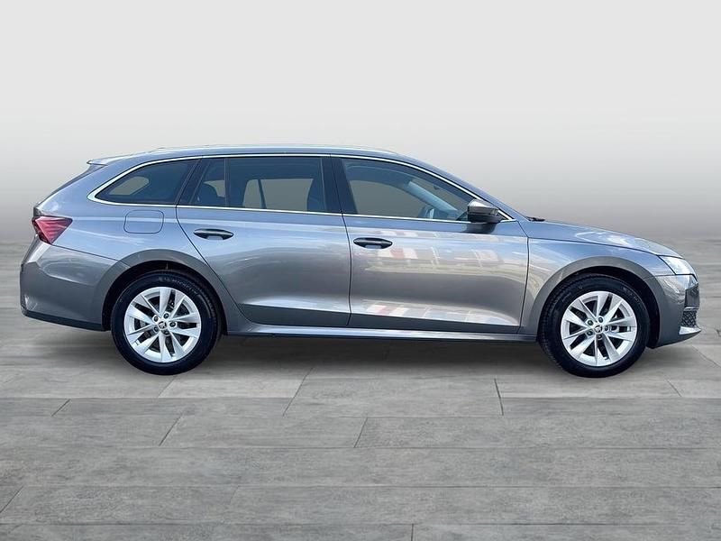 Gebraucht Skoda Octavia Selection 150 PS (110 kW) 2024 Mittelgrau  metallic Kombi