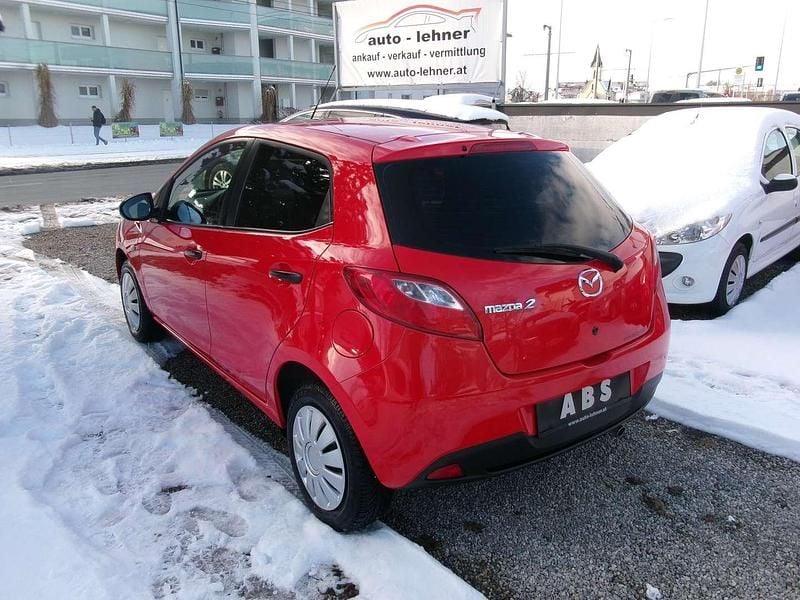 Gebraucht Mazda 2 75 PS (55 kW) 2011 Rot Kleinwagen