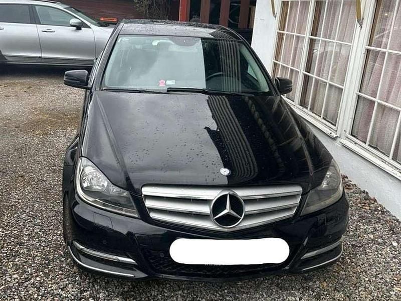 Gebraucht Mercedes C180 Avantgarde 120 PS (88 kW) 2010 Schwarz Limousine