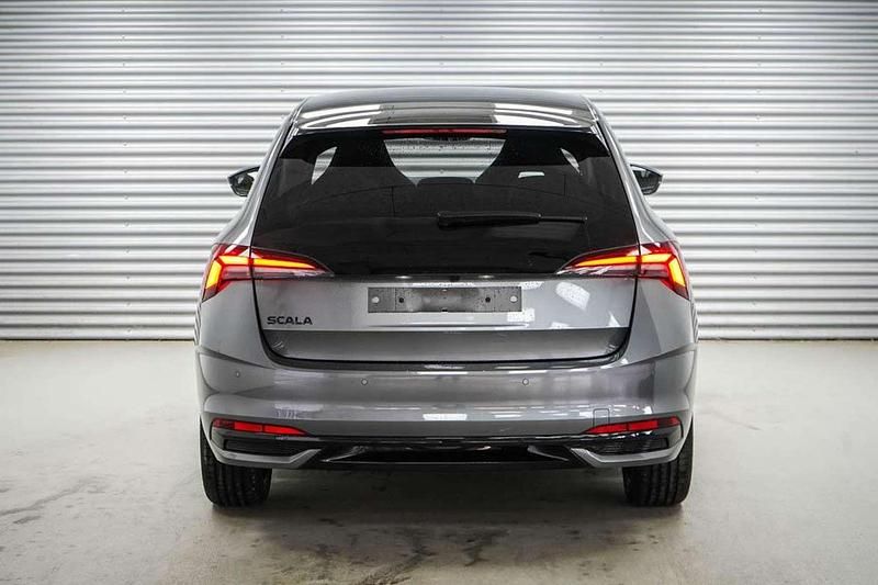 Neu Skoda Scala Monte Carlo 116 PS (85 kW) 2025 Grau Kleinwagen