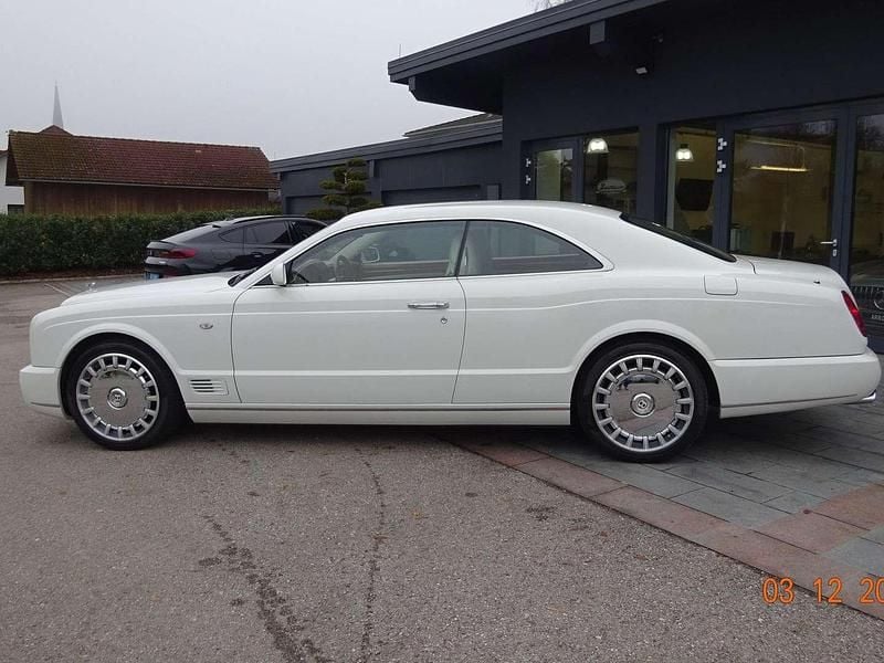 Gebraucht Bentley Brooklands 537 PS (394 kW) 2009 Weiß Coupé