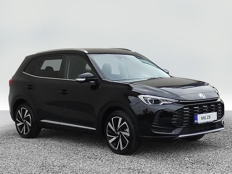 Neu MG ZS Luxury 197 PS (144 kW) 2025 Pebble black Limousine