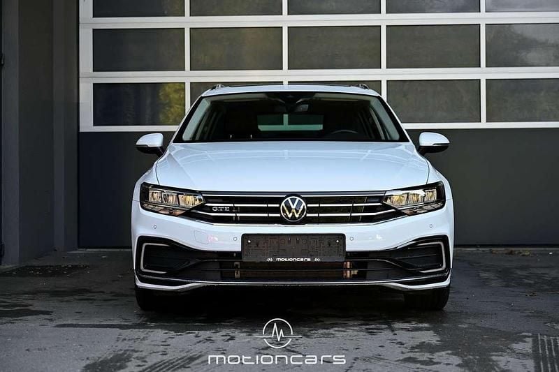 Gebraucht VW Passat GTE 156 PS (114 kW) 2023 Weiß Kombi