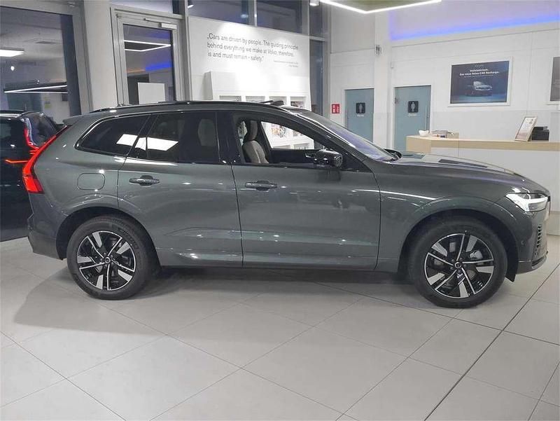 Gebraucht Volvo XC60 Plus 253 PS (186 kW) 2025 Grün SUV