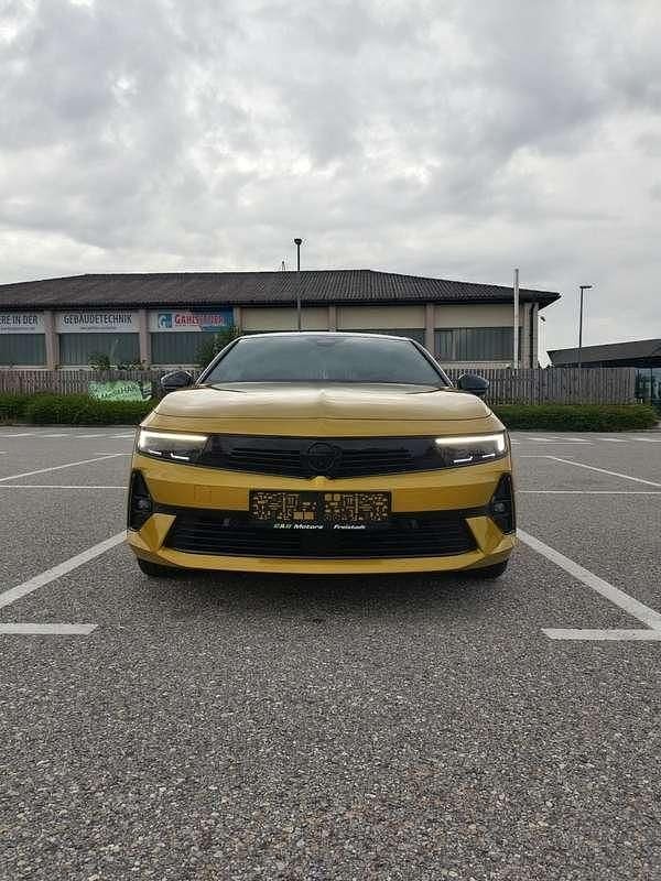 Gebraucht Opel Astra 150 PS (110 kW) 2023 Limousine