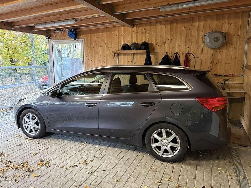 Gebraucht Kia Ceed 110 PS (80 kW) 2013 Kleinwagen