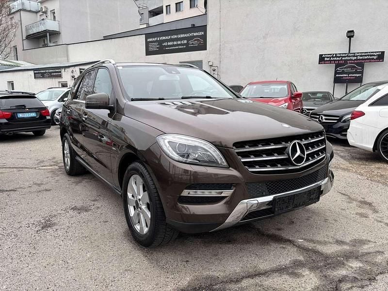 Gebraucht Mercedes ML250 204 PS (150 kW) 2012 Braun SUV