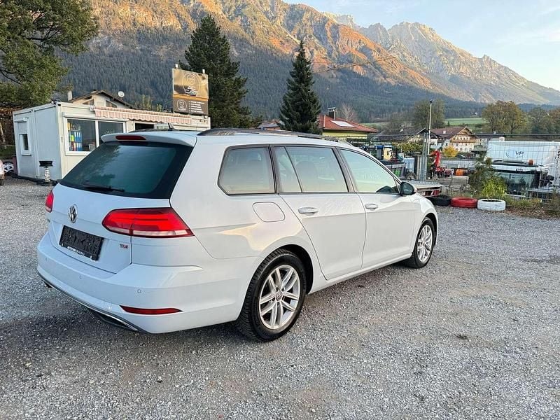 Gebraucht VW Golf VII Comfortline 116 PS (85 kW) 2017 Grau Kombi