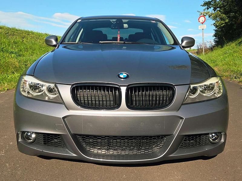 Gebraucht BMW 318 143 PS (105 kW) 2009 Limousine