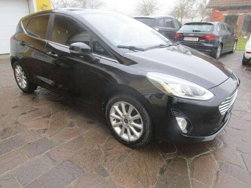 Gebraucht Ford Fiesta Titanium 120 PS (88 kW) 2018 Schwarz Kleinwagen