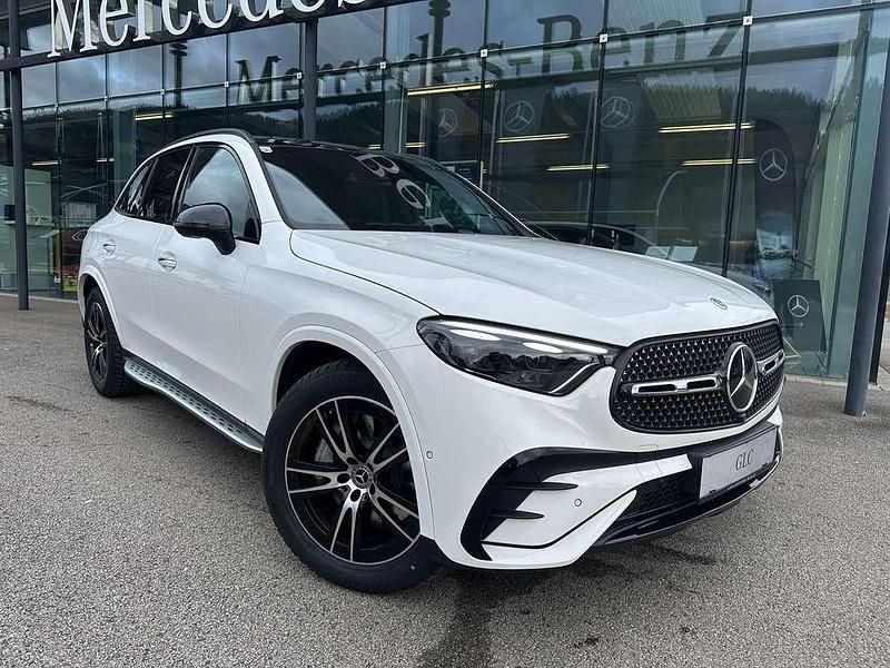 Neu Mercedes GLC220 AMG line 197 PS (144 kW) 2025 Weiß SUV