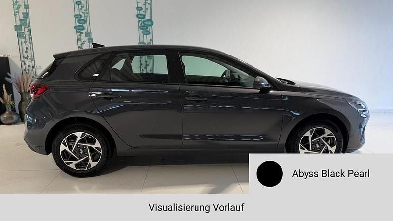 Neu Hyundai i30 GO! 97 PS (71 kW) 2025 Schwarz Limousine