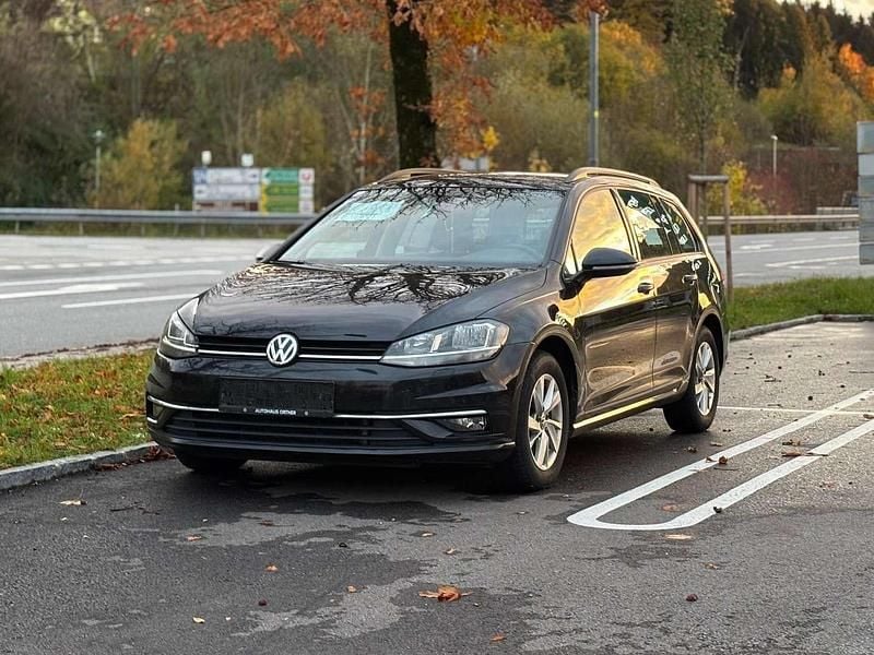 Gebraucht VW Golf VII Comfortline 116 PS (85 kW) 2019 Schwarz Kombi