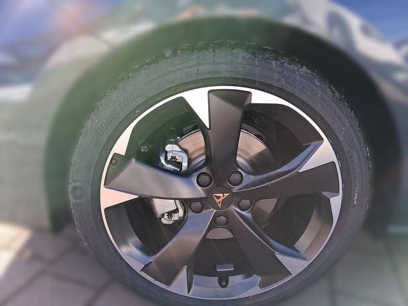 Neu Cupra Leon 150 PS (110 kW) 2026 Dunkelgrau  metallicperleffekt