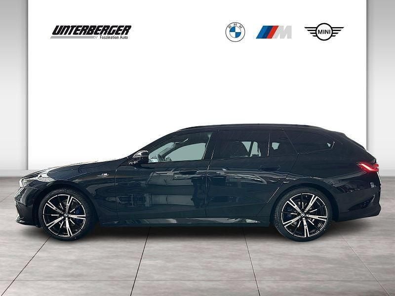 Gebraucht BMW 520 M Sport 197 PS (144 kW) 2025 Schwarz Kombi