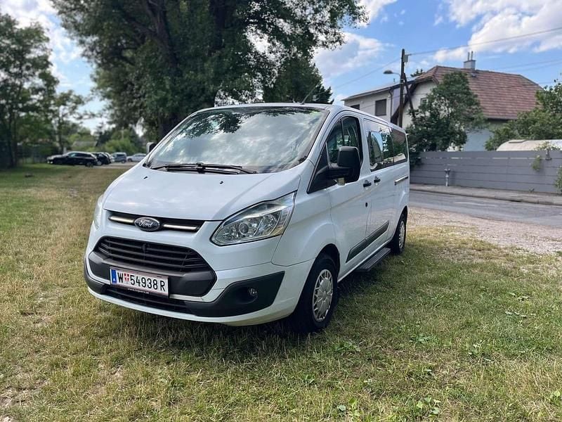 Gebraucht Ford Tourneo Trend 101 PS (74 kW) 2013 Weiß Van / Kleinbus