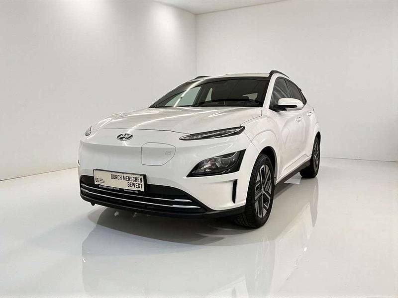 Gebraucht Hyundai Kona Edition 30+ 100 kW (136 PS) 2022 Weiß SUV