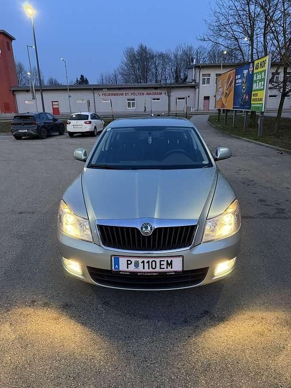 Gebraucht Skoda Octavia Ambiente 80 PS (58 kW) 2010 Kombi