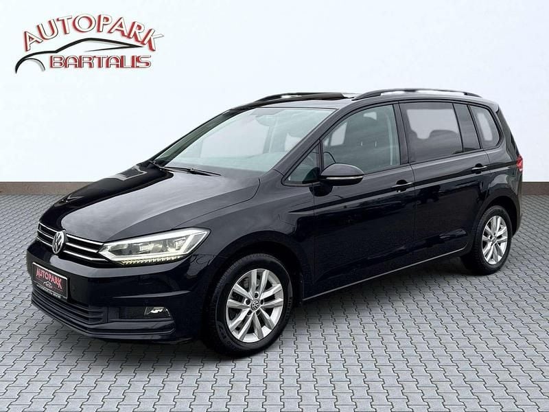 Gebraucht VW Touran 116 PS (85 kW) 2018 Schwarz Van / Kleinbus