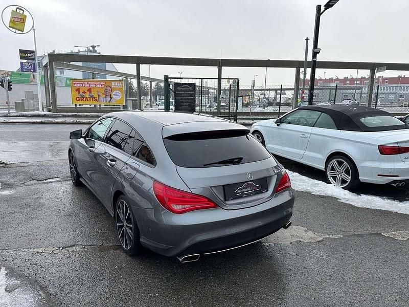 Gebraucht Mercedes CLA220 Shooting Brake 177 PS (130 kW) 2015 Grau Kombi
