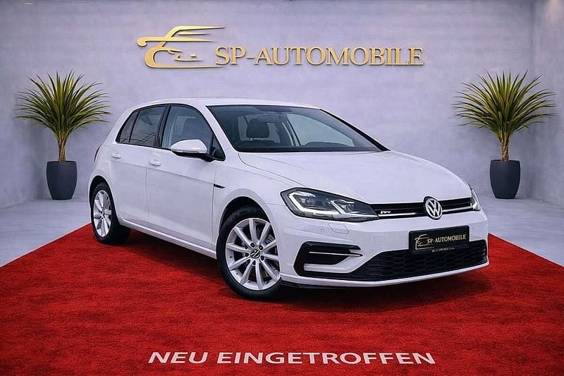 Gebraucht VW Golf VII Highline 150 PS (110 kW) 2017 Weiß Limousine