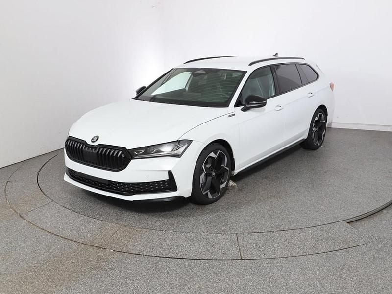 Gebraucht Skoda Superb SportLine 193 PS (141 kW) 2026 Weiss  normal Kombi