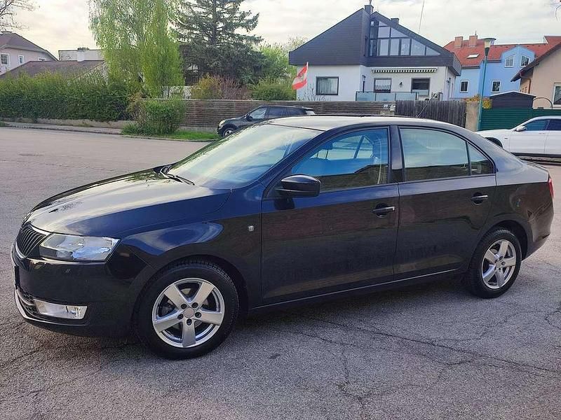 Schwarz Gebraucht 2013 Skoda Rapid Ambition Limousine | € 6.000 (Fairer Preis) - Bild 1/4