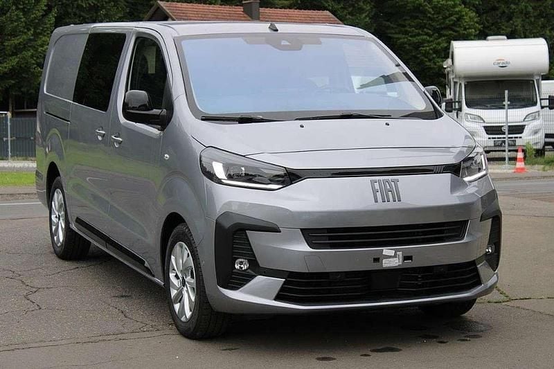 Neu Fiat Scudo 177 PS (130 kW) 2025 Silber Van