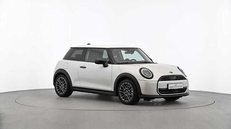 Gebraucht Mini Cooper 114 kW (156 PS) 2025 Nanuq white Kleinwagen