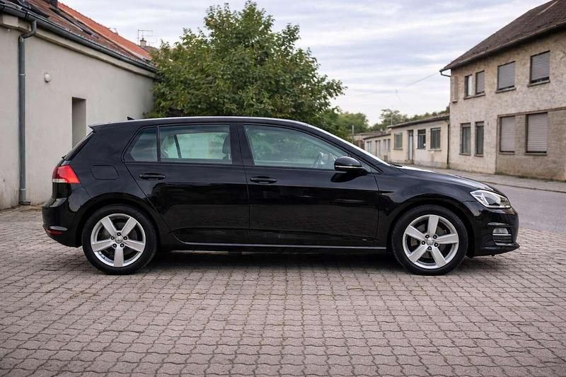 Gebraucht VW Golf VII Comfortline 105 PS (77 kW) 2014 Limousine