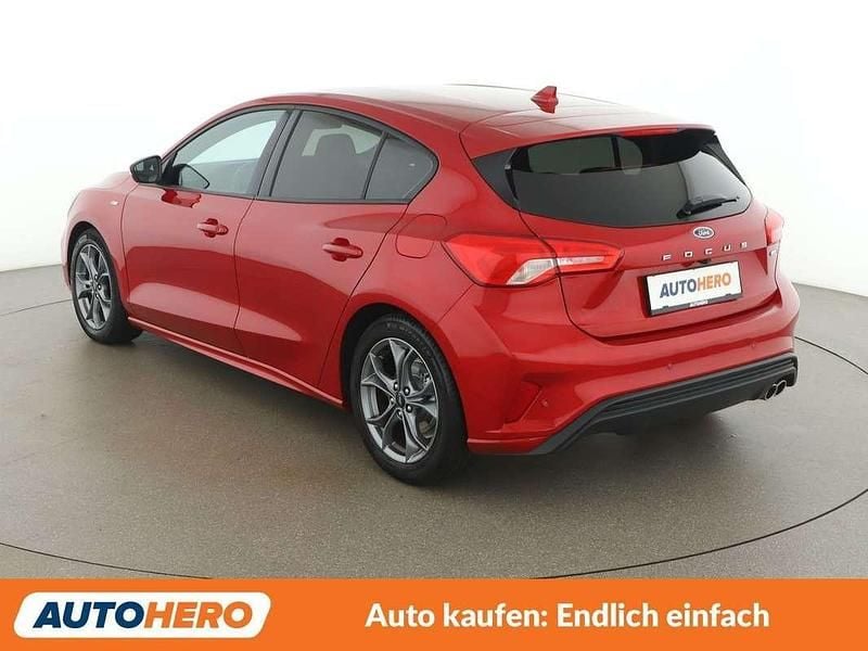 Gebraucht Ford Focus ST-Line 125 PS (91 kW) 2021 Rot Kleinwagen